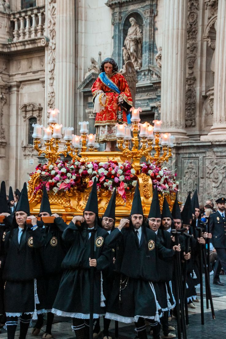 Mexico travel guide featuring travel safety tips, cultural advice, and essential traveler information.Semana Santa (Holy Week)
