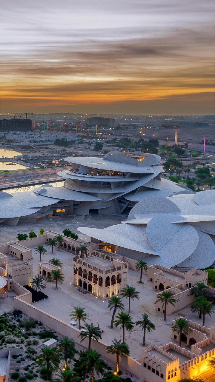 Qatar travel guide featuring tourist tips, cultural advice, and must-see attractions.National Museum of Qatar