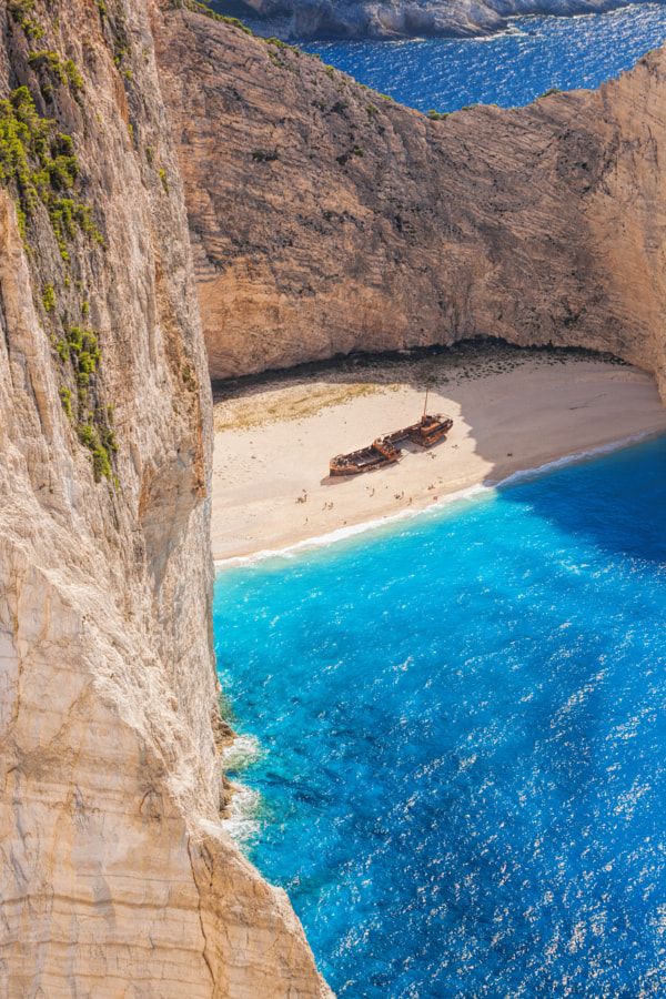 Navagio Beach (Shipwreck Beach): Zakynthos