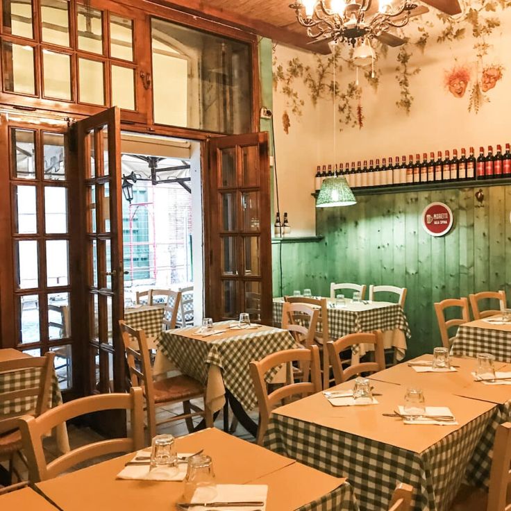 trattorias and osterias