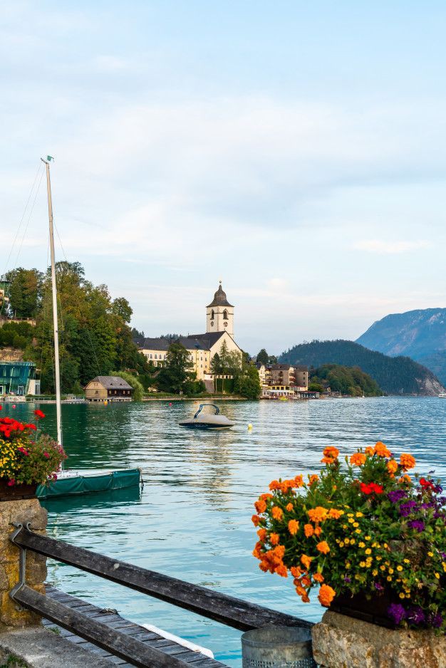 Beaches in Austria featuring beautiful lake beaches and recreational spots.Lake Wolfgang